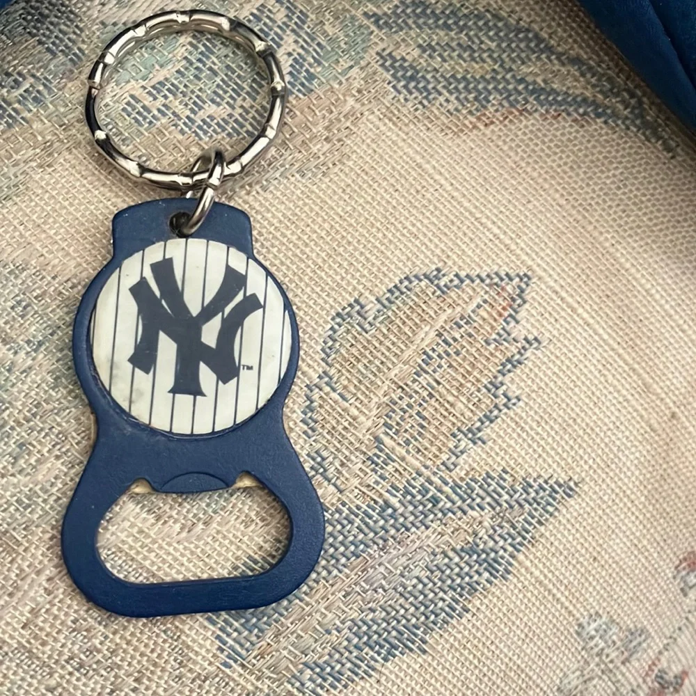 New York Yankees key ring and bottle opener